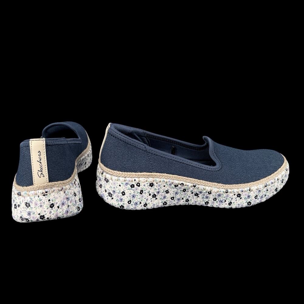 Skechers Women Sz 9 Navy Floral Platform Loafers Memory Foam Slip On Shoes Comfy
